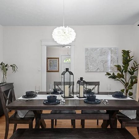 Charming Retreat In Cleveland Villa Bagian luar foto